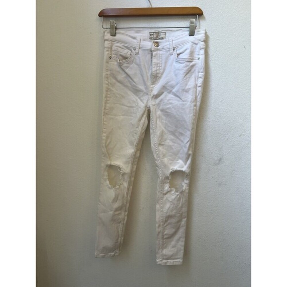 FREE PEOPLE SOLID WHITE SKINNY JEANS SIZE 27 (L9)